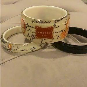 Amedeo Oversized Lettera D'Amore Cameo Bangle Set